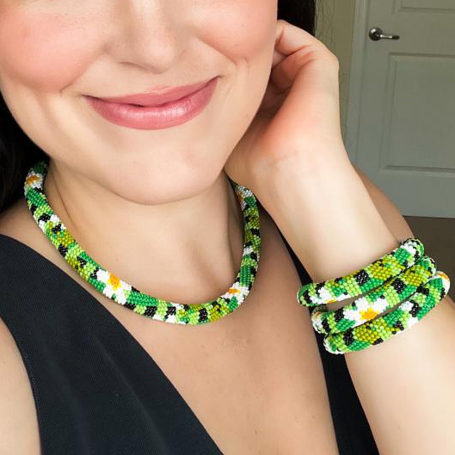 Daisy Beaded Crochet Bracelet