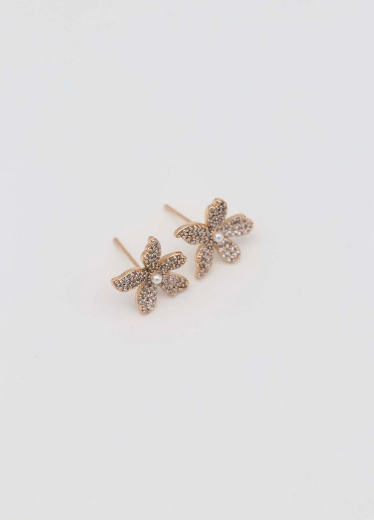 Magnolia Earrings Stud