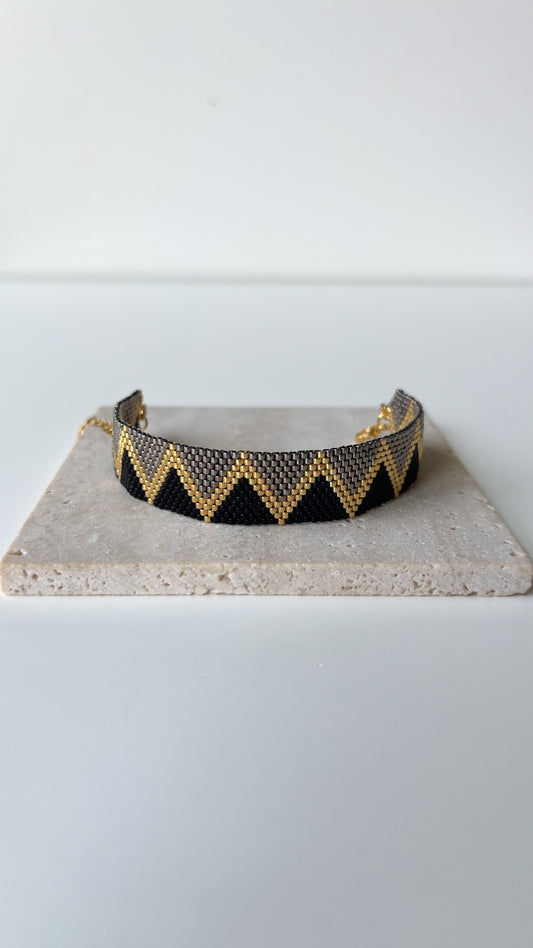 Shiny miyuki zigzag bracelet